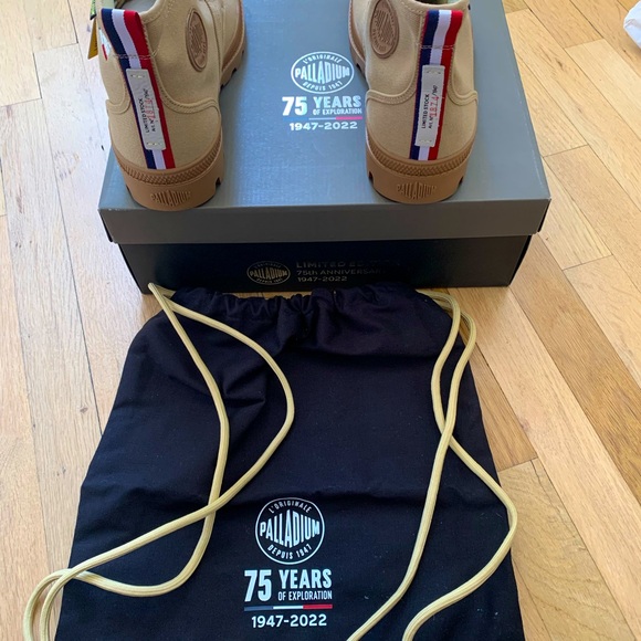 Limited Edition 🇫🇷 Palladium Sneakers  11US NEW - Picture 8 of 17